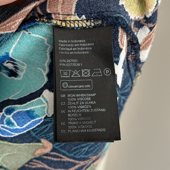 H&M Bundle Tops - Picture 7 of 7